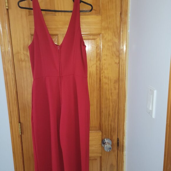 Red sleeveless jumpsuit - Picture 4 of 7